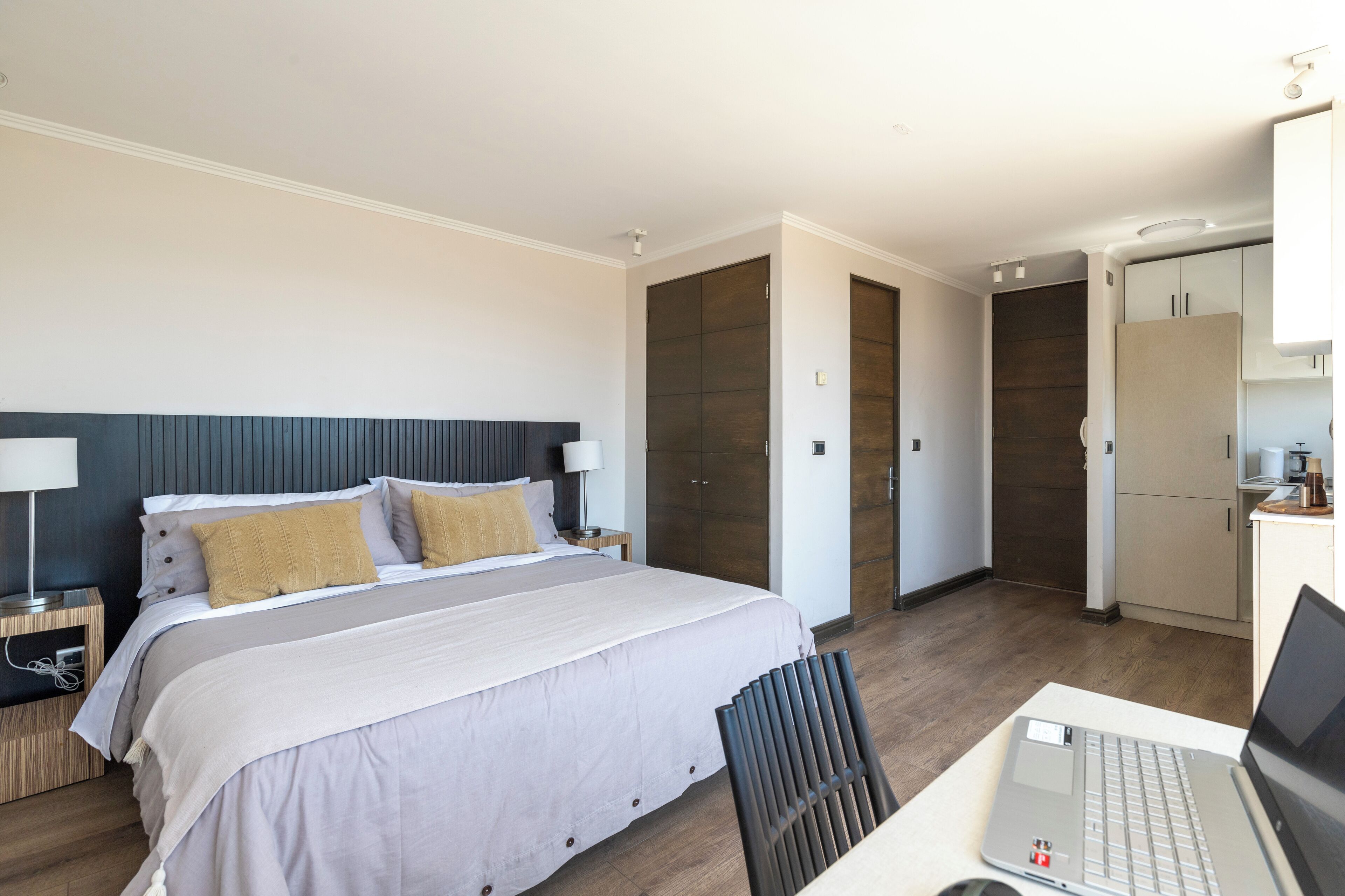 Standard Studio, 1 Double Bed, Non Smoking, Air conditioning | Premium bedding, laptop workspace, free WiFi, bed sheets