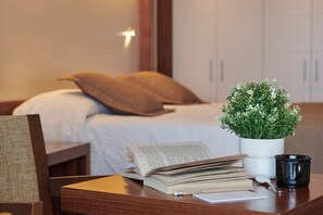 Standard Double Room, Sea View (2 adults + 1 child) | Minibar, in-room safe, desk, free WiFi