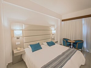 Caixa forta a l'habitació, escriptori i habitacions insonoritzades 