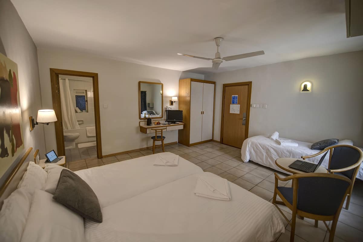 In-room safe, blackout curtains, free WiFi, bed sheets