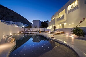 Superior Room | Indoor/outdoor pool | Indoor pool, 2 outdoor pools, pool umbrellas, sun loungers