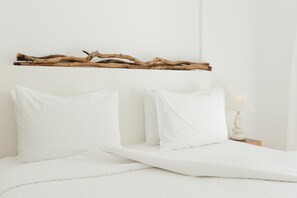 Standard Room | Premium bedding, minibar, in-room safe, desk
