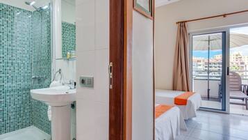 Double Room, Balcony | Minibar, blackout curtains, free cots/infant beds, free WiFi