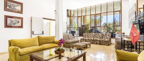 Sala de estar en el lobby
