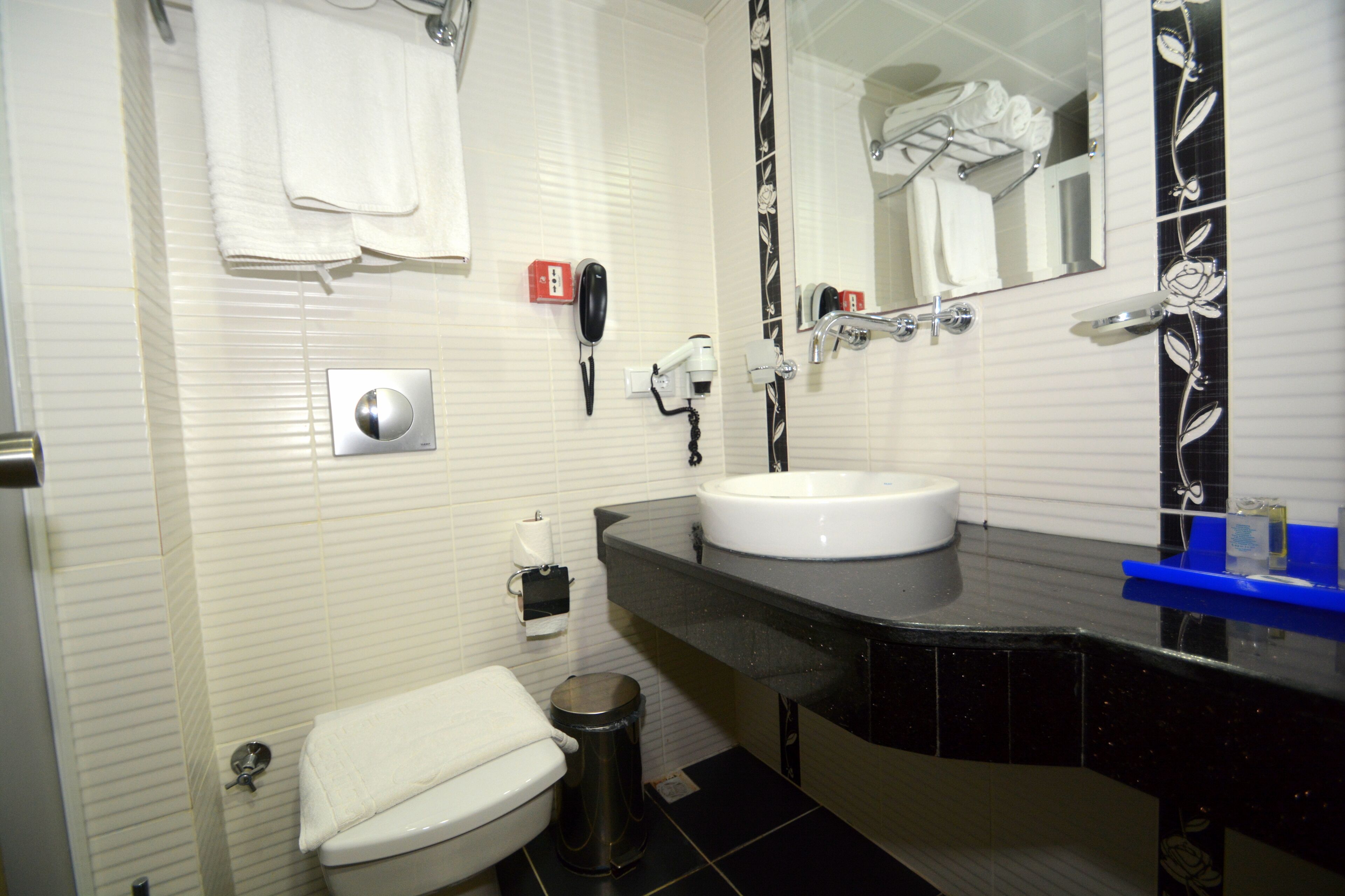 superior double or twin room | bathroom | shower, free toiletries, hair dryer, slippers