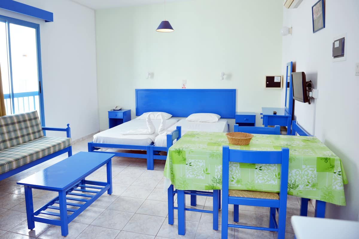 Estudio tradicional, vistas al complejo turístico | 1 dormitorio, wifi gratis, ropa de cama