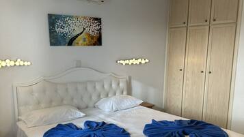 Free WiFi, bed sheets