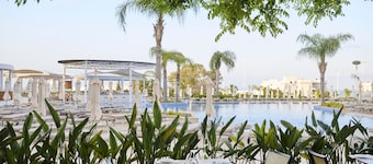 Sunrise Oasis Hotel & Waterpark