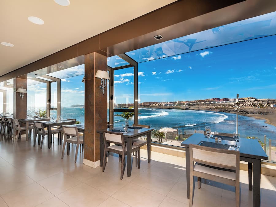 Breakfast, lunch, dinner served; international cuisine, sea views