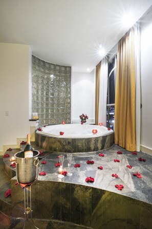 Jetted tub - Sonesta Hotel Loja (Loja)