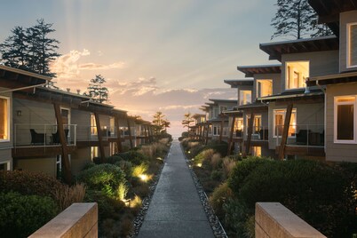 Cox Bay Beach Resort