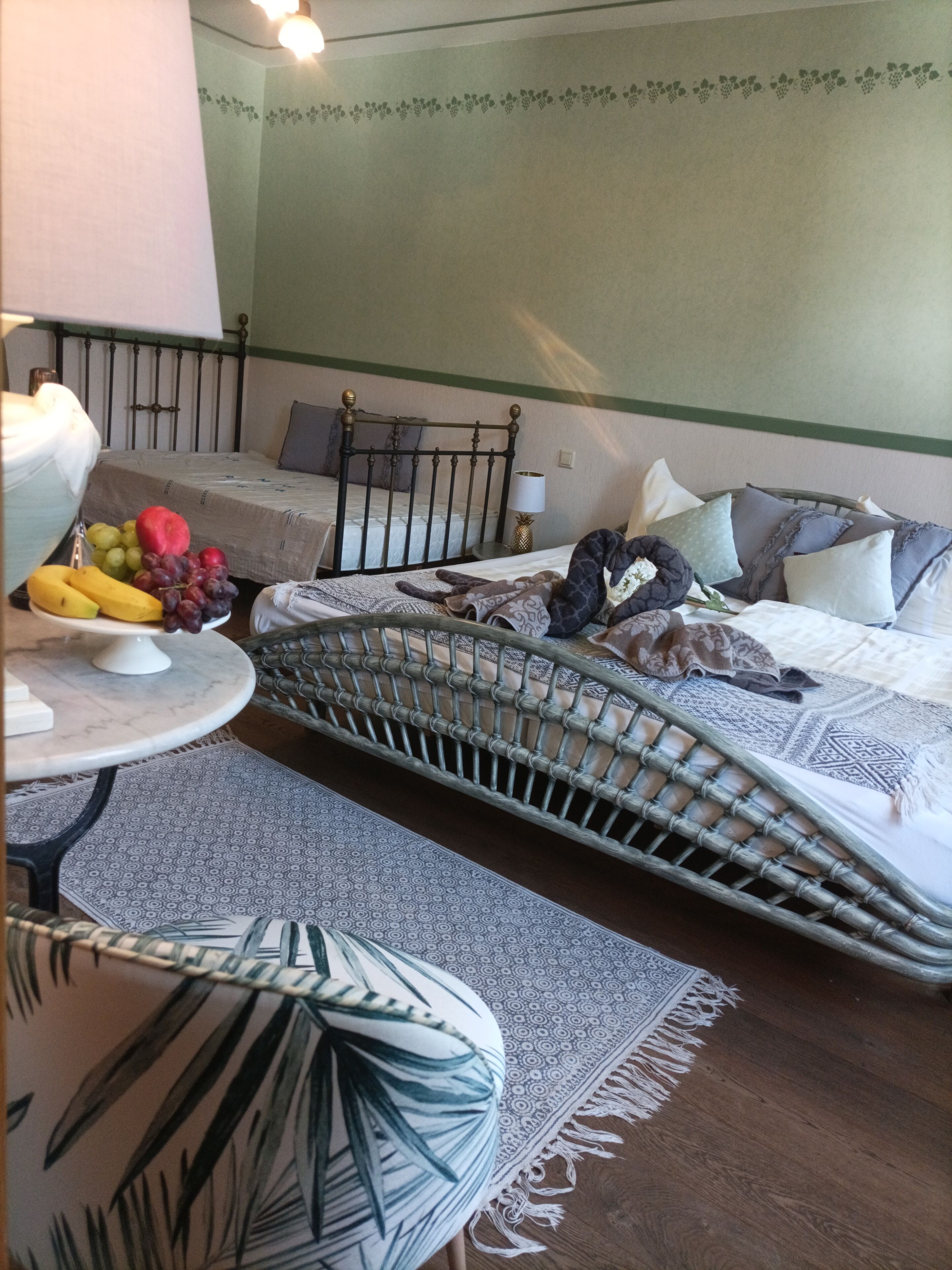 Escritorio, decoración personalizada y muebles diferentes 