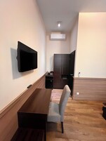 Business Δίκλινο Δωμάτιο (Double) | Χρηματοκιβώτιο στο δωμάτιο, γραφείο, χώρος εργασίας για λάπτοπ 