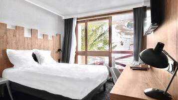 Tripla Premium, balcone | 1 camera, tende oscuranti, ferro/asse da stiro