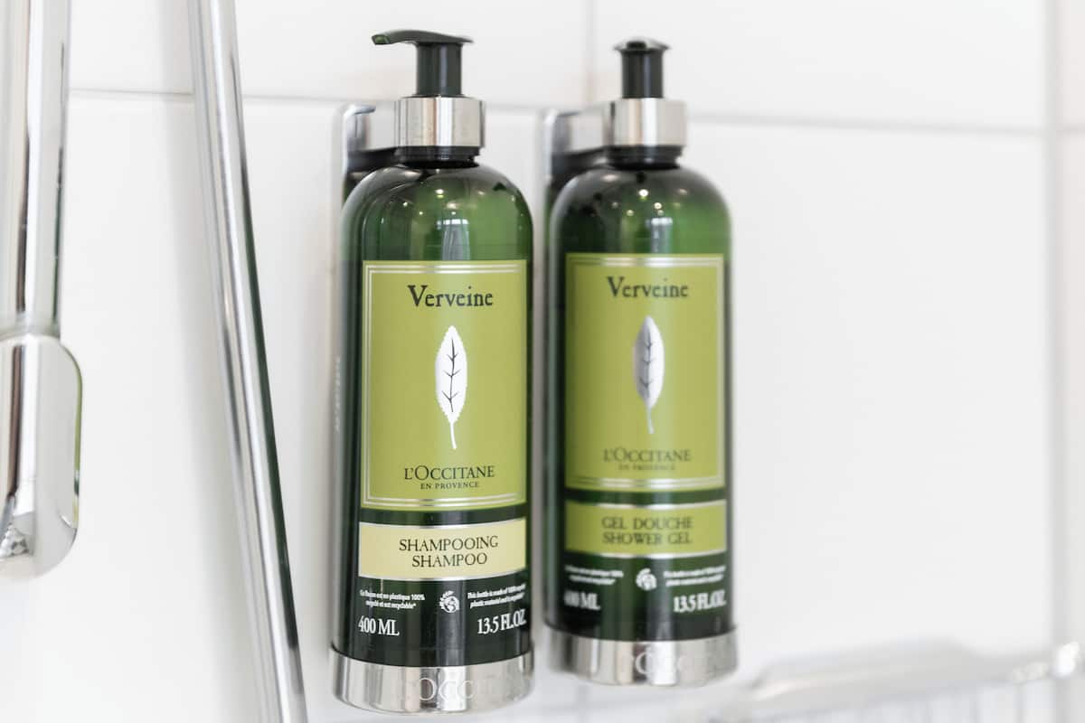 single room, balcony | bathroom | free toiletries, hair dryer, bathrobes, slippers