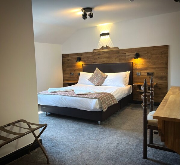 Desk, laptop workspace, iron/ironing board, free WiFi