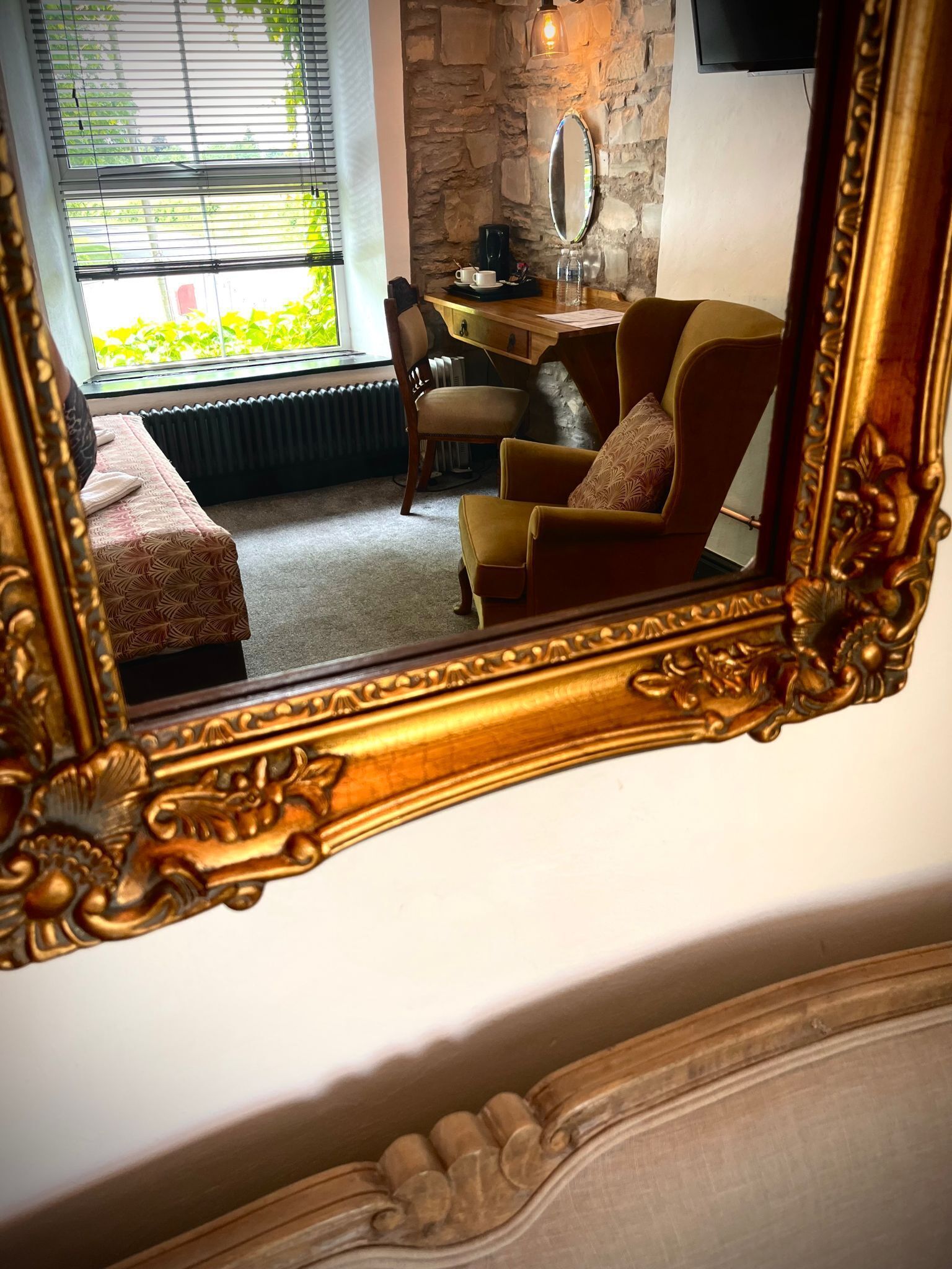 King Room | Desk, laptop workspace, iron/ironing board, free WiFi