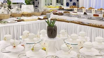 Desayuno buffet incluido todos los días