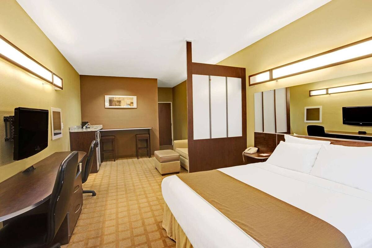 Blackout drapes, cribs (surcharge), rollaway beds (surcharge)