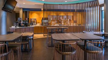 Petit déjeuner continental compris tous les jours