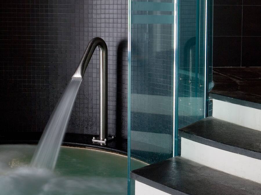 Body treatments, body wraps, body scrubs, facials