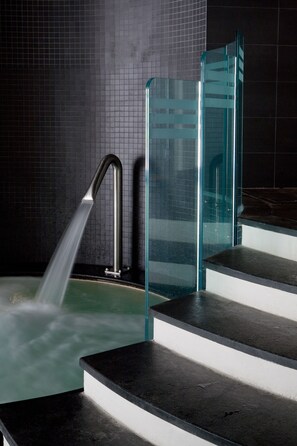 Body treatments, body wraps, body scrubs, facials - Cascina Scova Resort (Pavia)