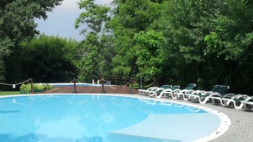 Innenpool, Außenpool