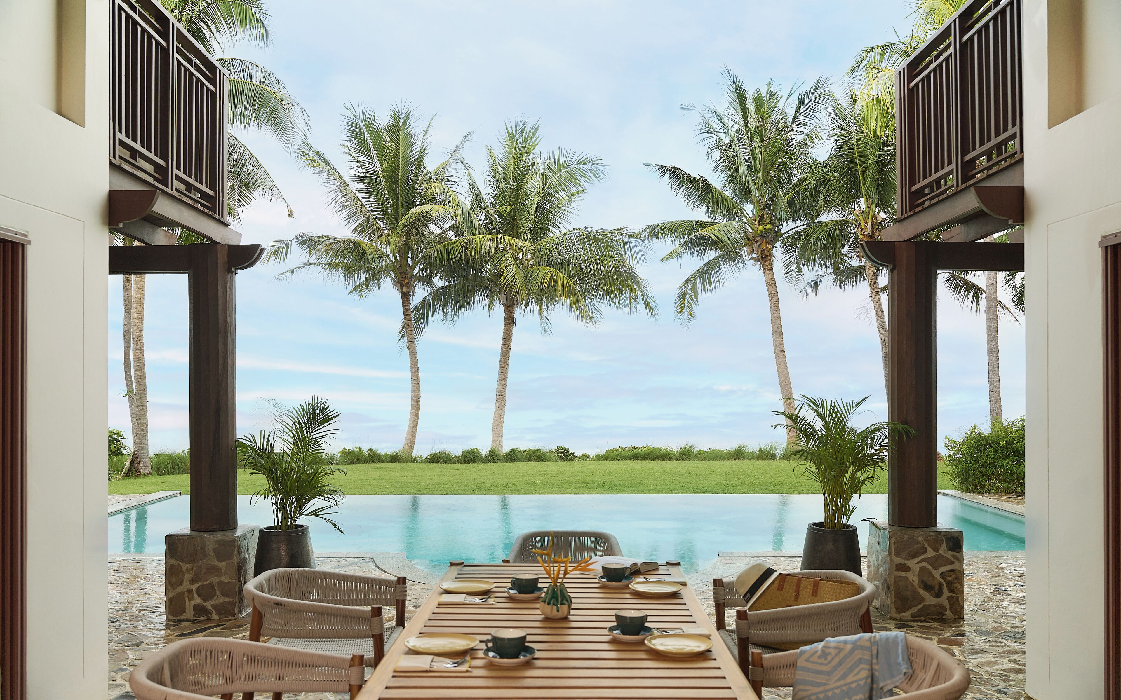 Grand Villa, 5 Bedrooms, Private Pool, Beachfront (Lux) | Living area | Flat-screen TV, table football, ping pong, books