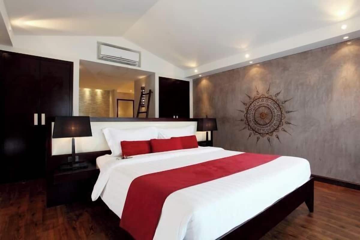 Premium bedding, minibar, in-room safe, desk