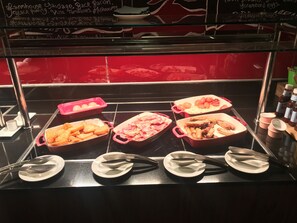 Daily buffet breakfast (GBP 15.00 per person)