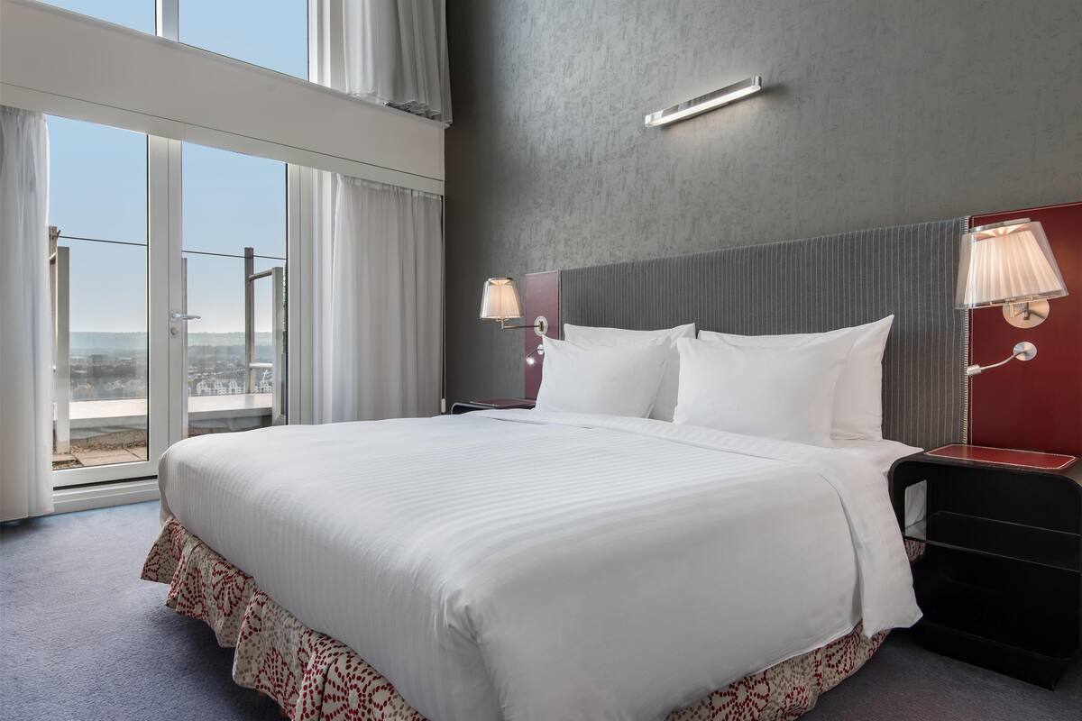 Suite, 1 Bedroom, Terrace (Harbour View) | Premium bedding, in-room safe, desk, soundproofing