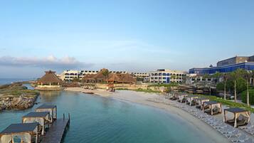 Vista para praia/oceano