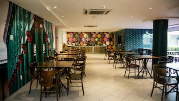 Ontbijtbuffet op werkdagen (BRL 53.00 per persoon)