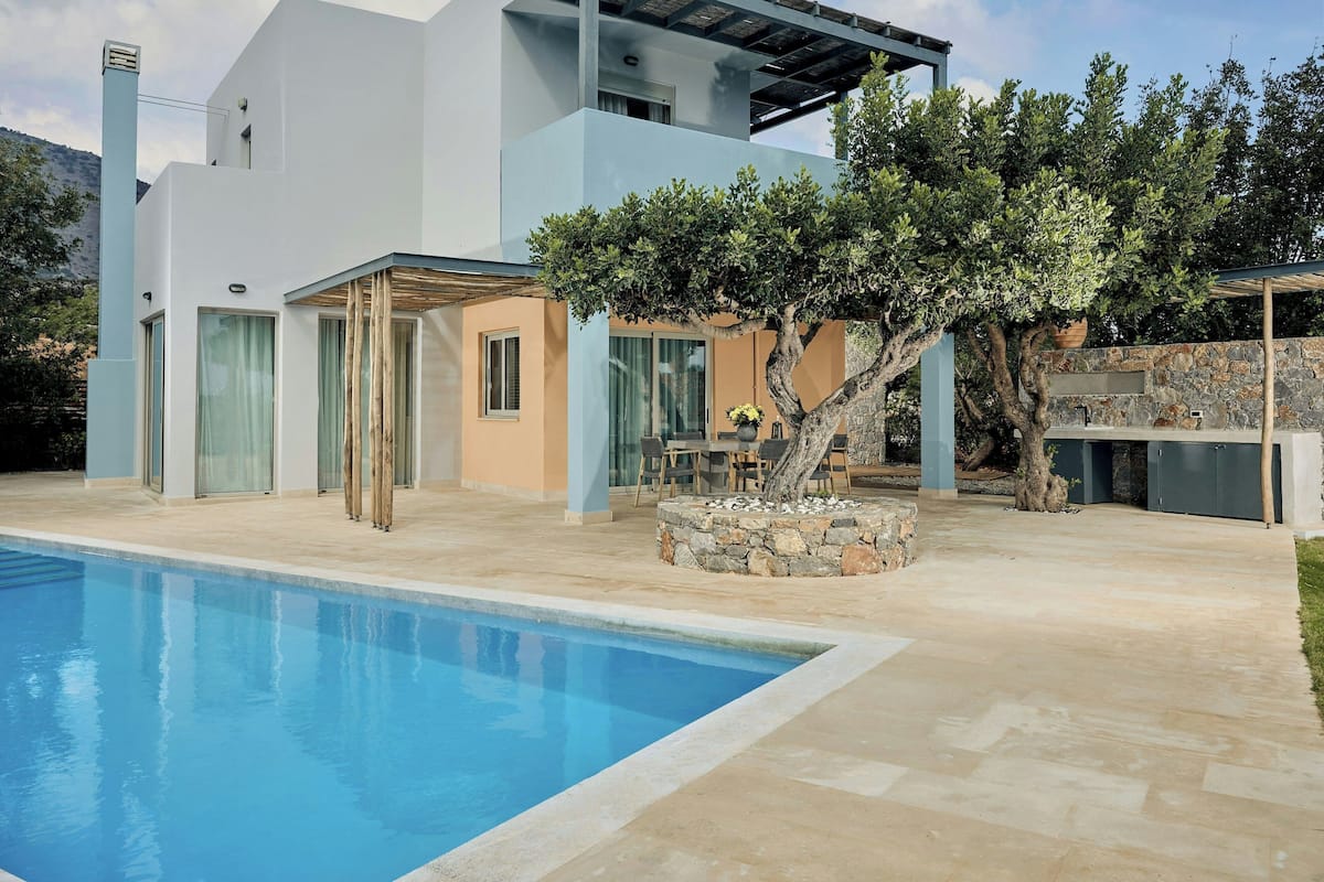 Habitación, 3 habitaciones, balcón, vista al mar | Vista desde la habitación