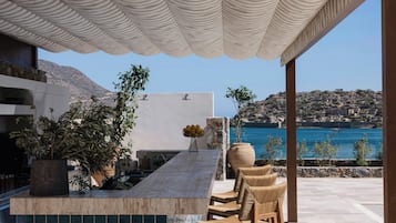 Indoor pool, 4 outdoor pools, pool umbrellas