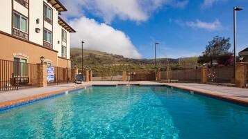 Seasonal outdoor pool