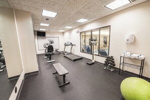 Fitness facility - Holiday Inn Express Hotel & Suites East Lansing by IHG (East Lansing)