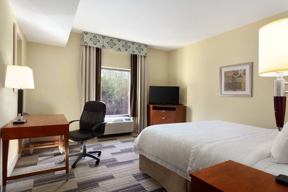 In-room safe, desk, laptop workspace, blackout drapes