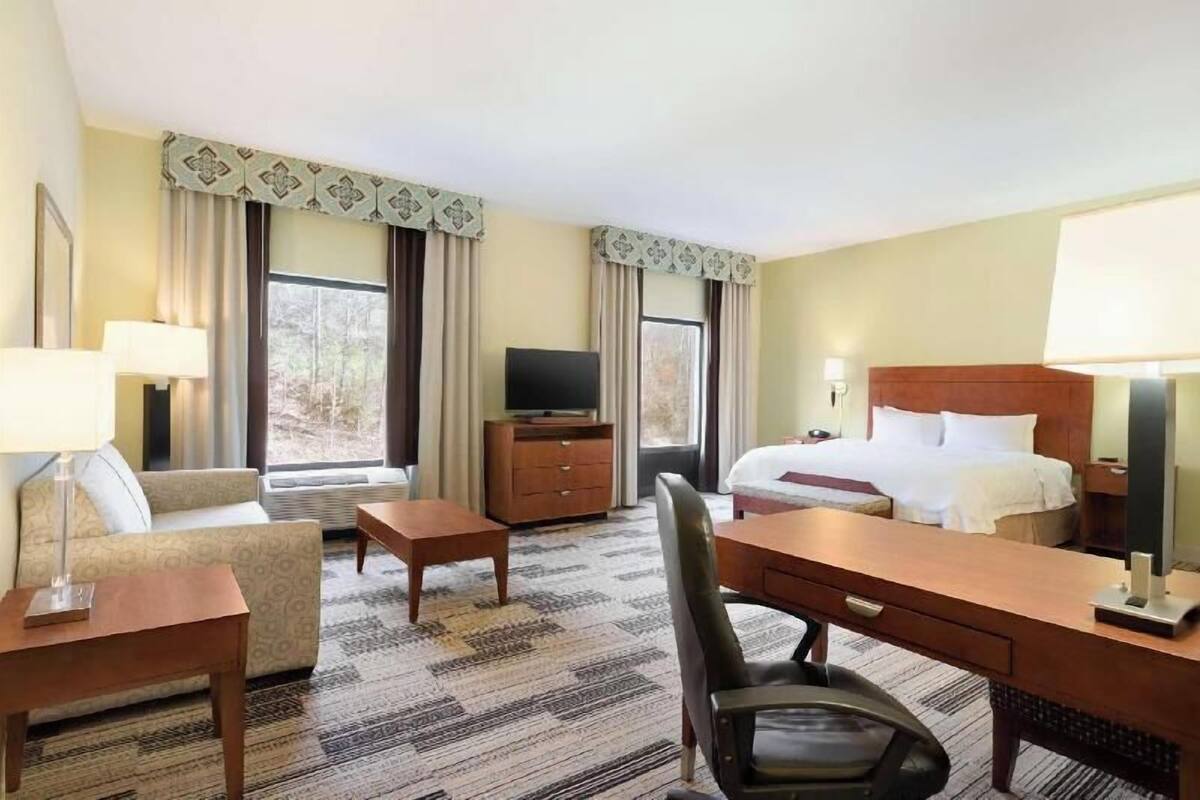 In-room safe, desk, laptop workspace, blackout curtains