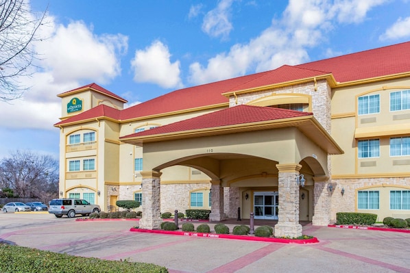 Exterior - La Quinta Inn & Suites by Wyndham Ennis (Ennis)