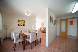 Duplex, 2 Bedrooms, Private Pool | Living area | 26-inch flat-screen TV with digital channels, LCD TV