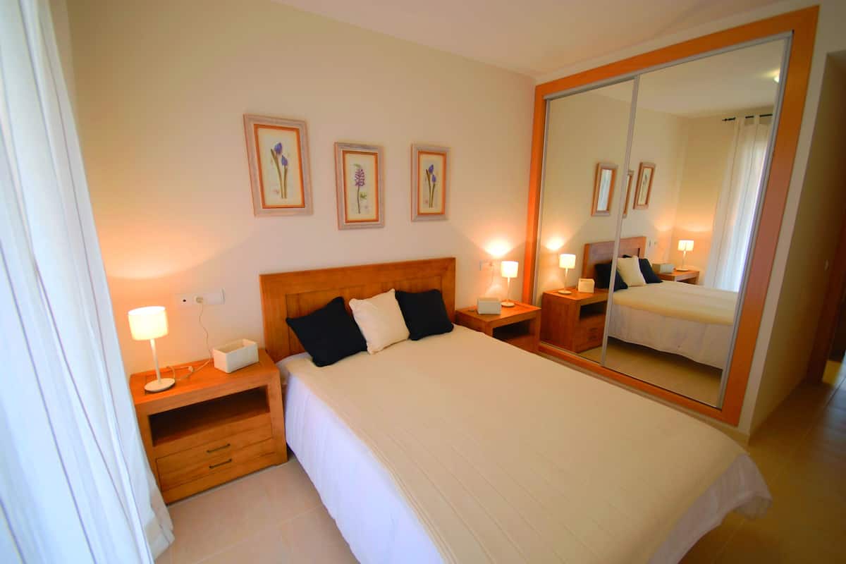 Soundproofing, bed sheets