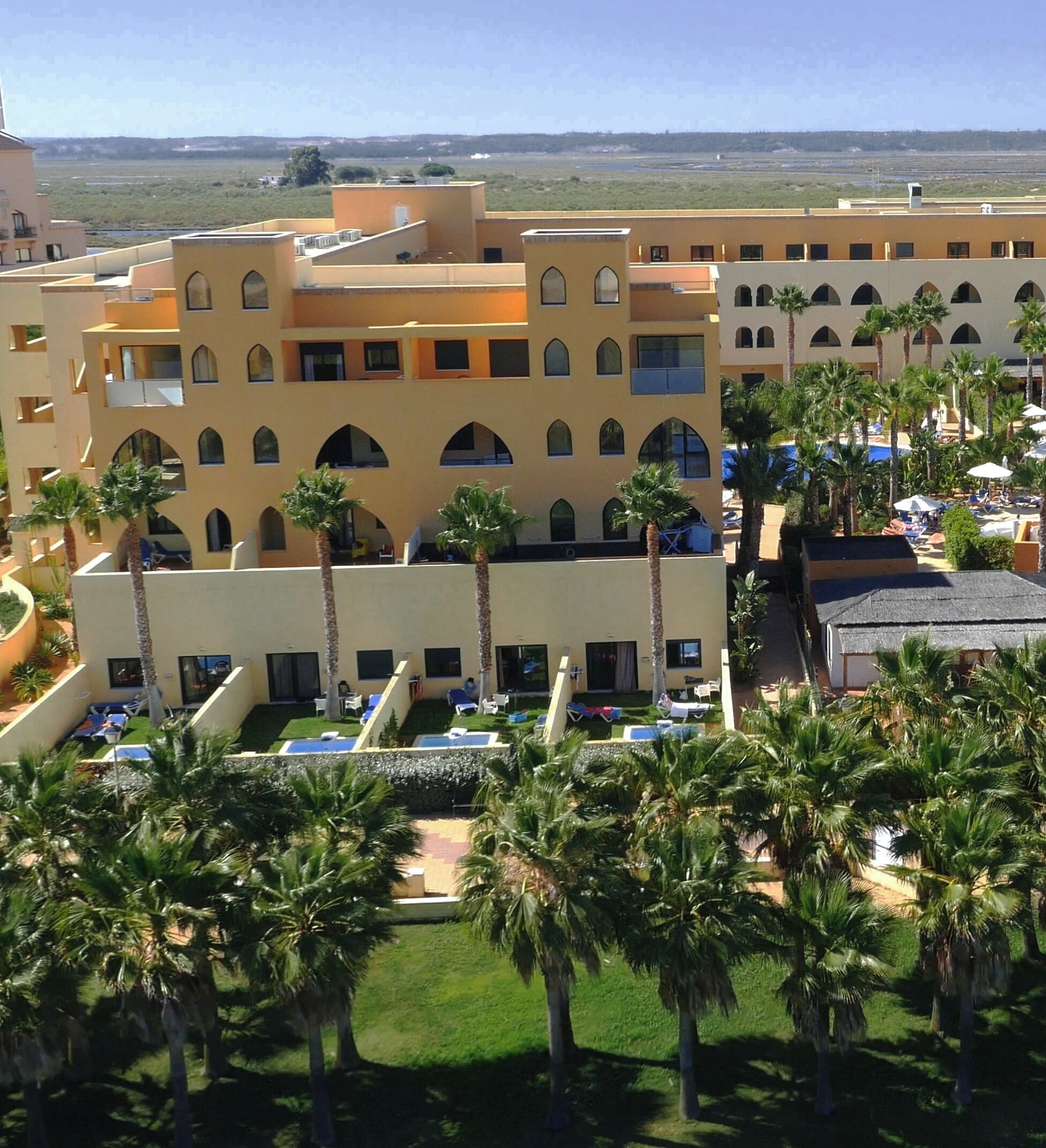 Zimmersafe, Schreibtisch, schallisolierte Zimmer, kostenlose Babybetten