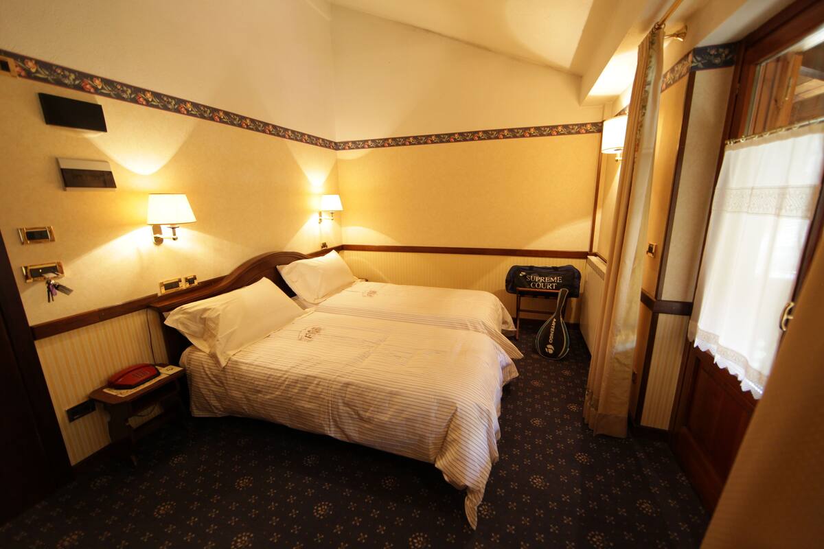 Chambre Double Ăconomique (french bed)