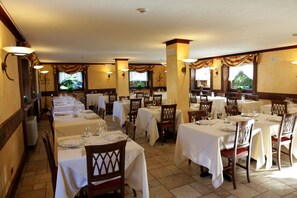 Lunch and dinner served - Hotel Petit Prince (Ayas)