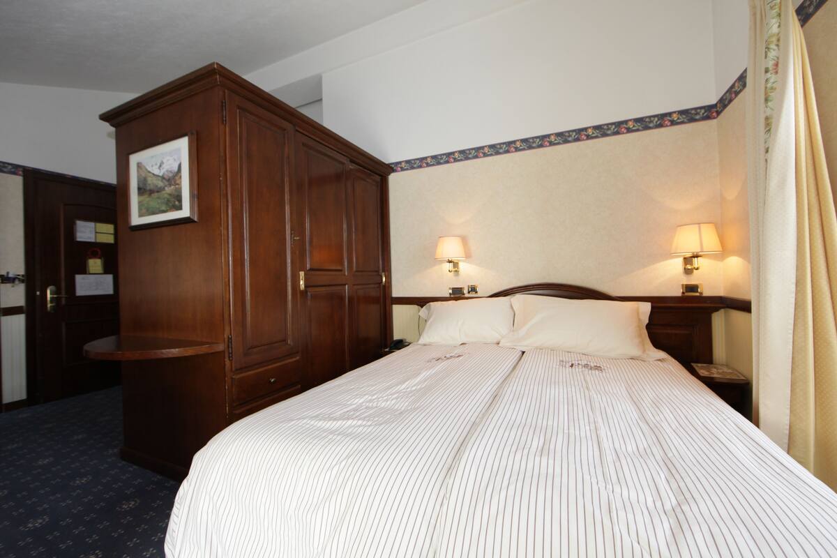 Coffres-forts dans les chambres, bureau, Wi-Fi gratuit