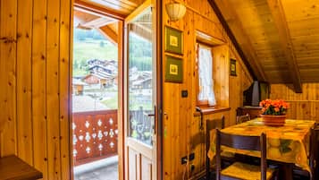 Apartment, 2 Schlafzimmer | Balkon