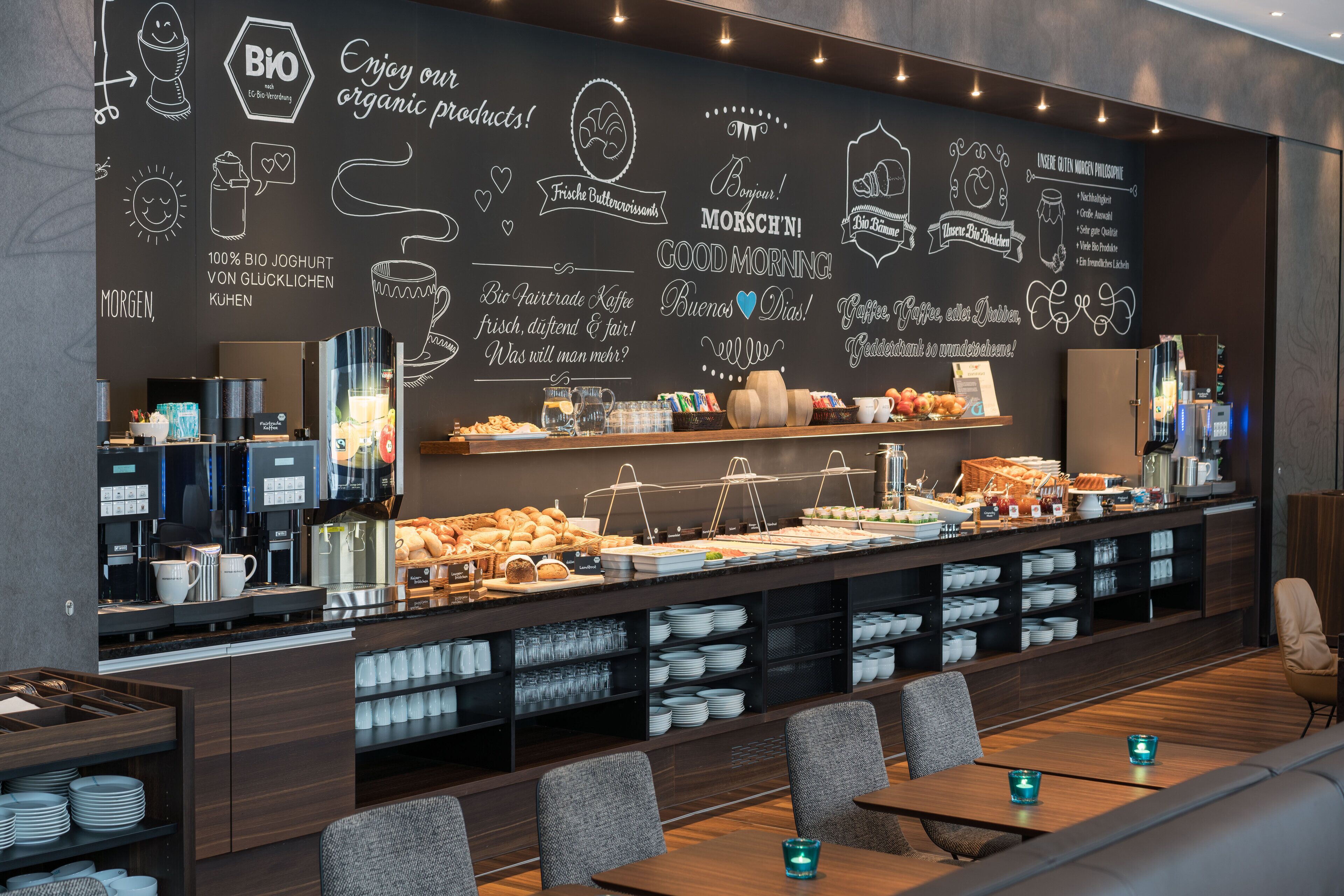 daily buffet breakfast for a fee