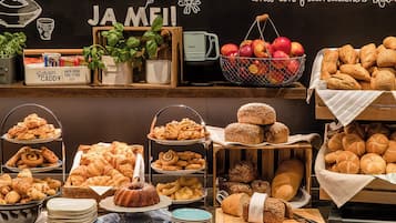 Daily buffet breakfast for a fee