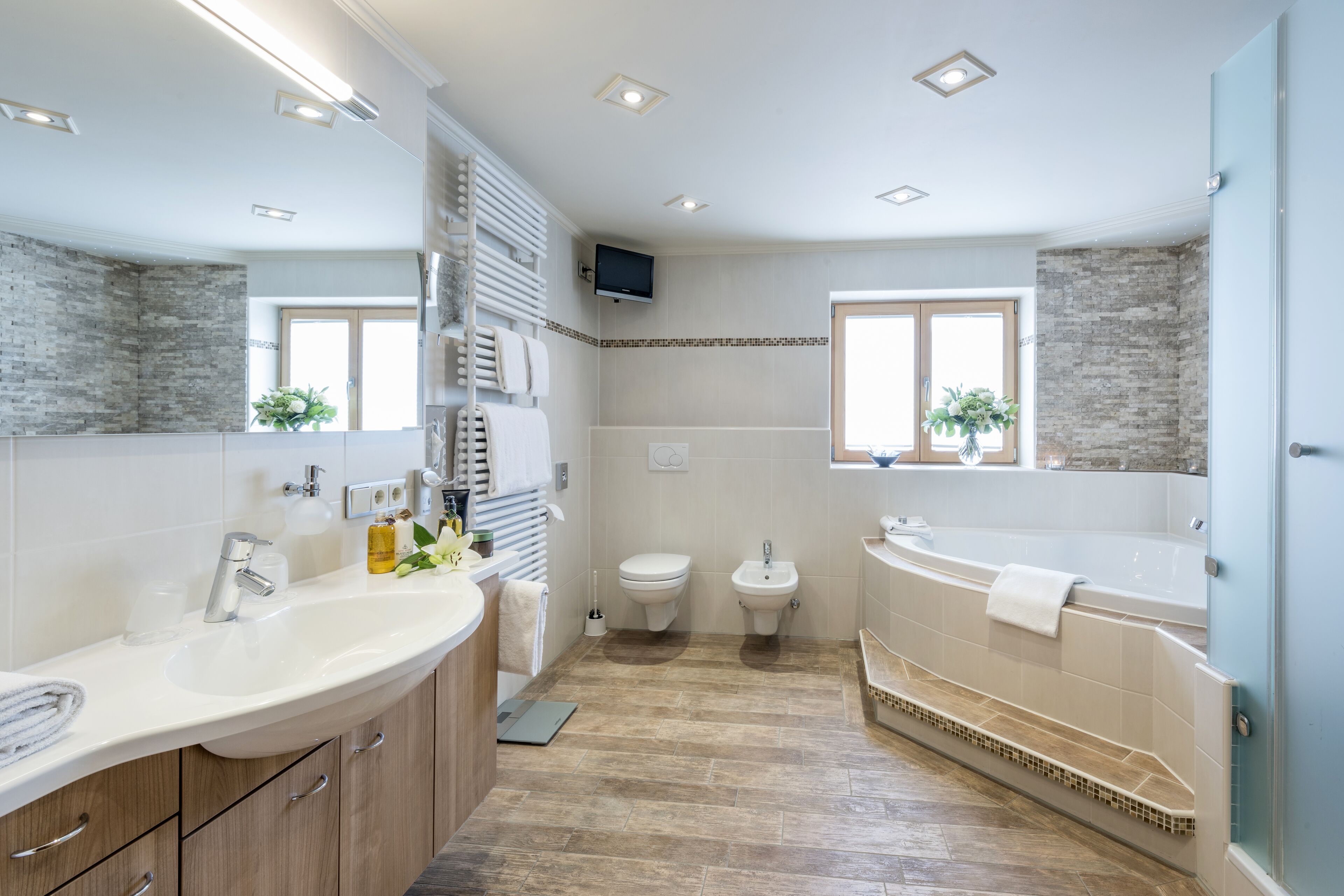 senior suite, 1 bedroom, balcony, lake view | bathroom | shower, free toiletries, hair dryer, bathrobes